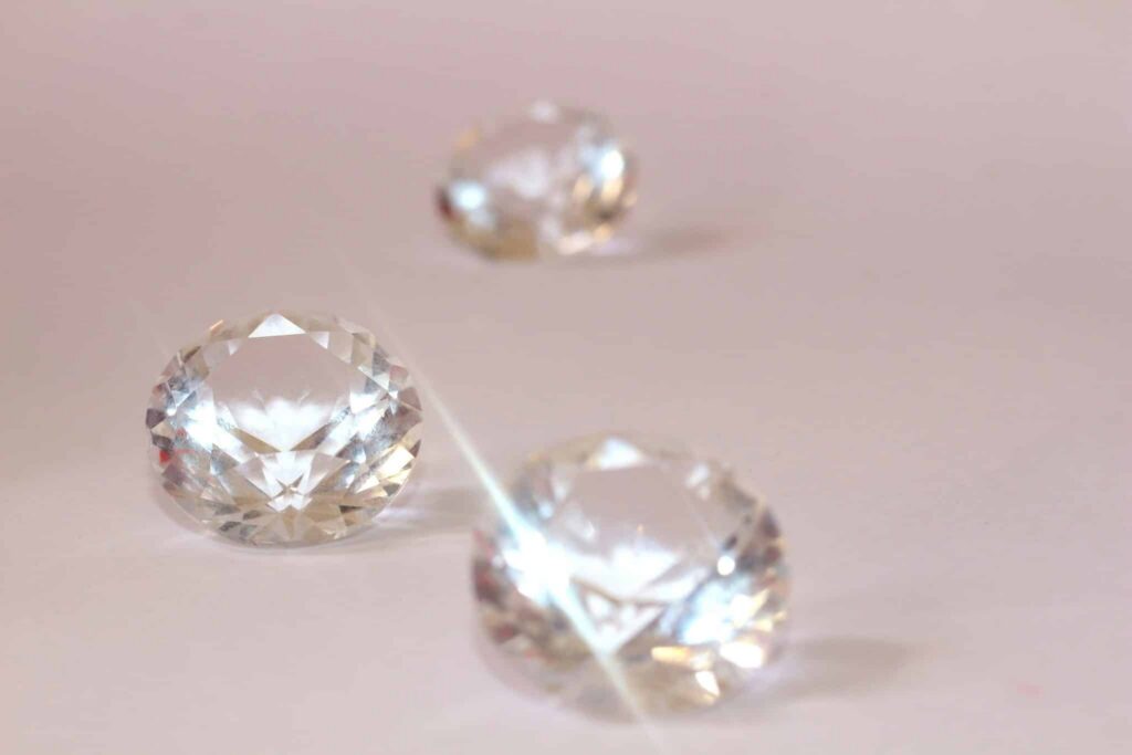 Lab‑grown diamonds deliver the same chemical composition, optical brilliance, and hardness as mined stones but often at 30–50% lower cost, making them a smart choice for budget‑minded couples.