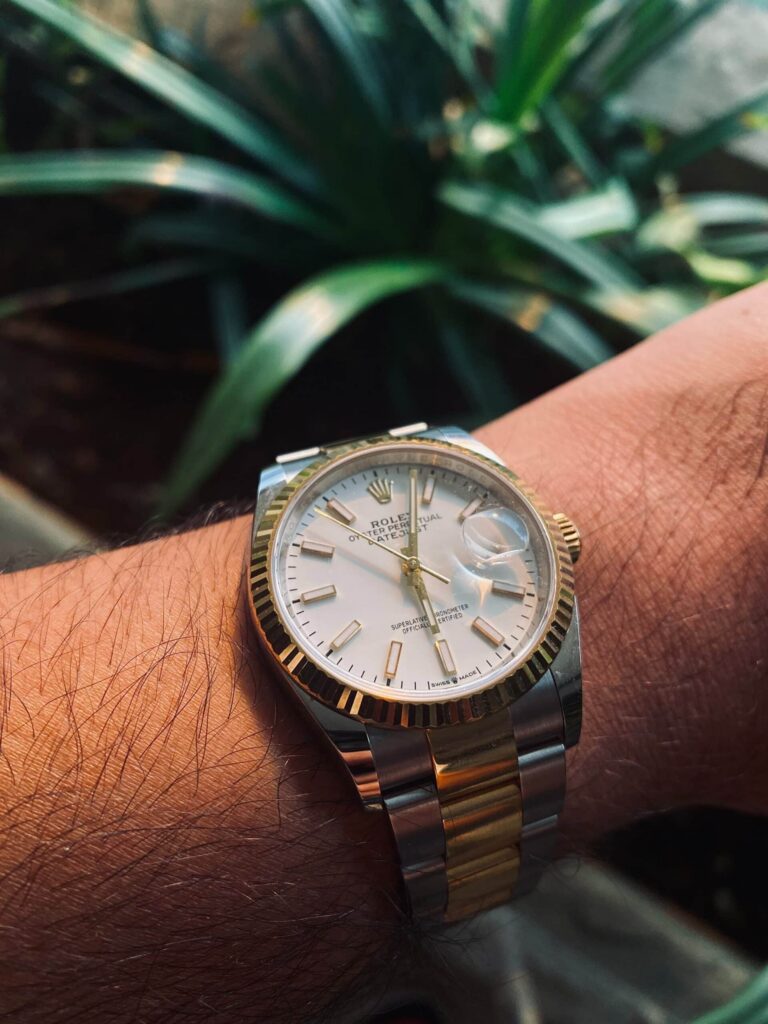 High-end watches are usually made from high-end materials. High-end watches are usually made from high-end materials.