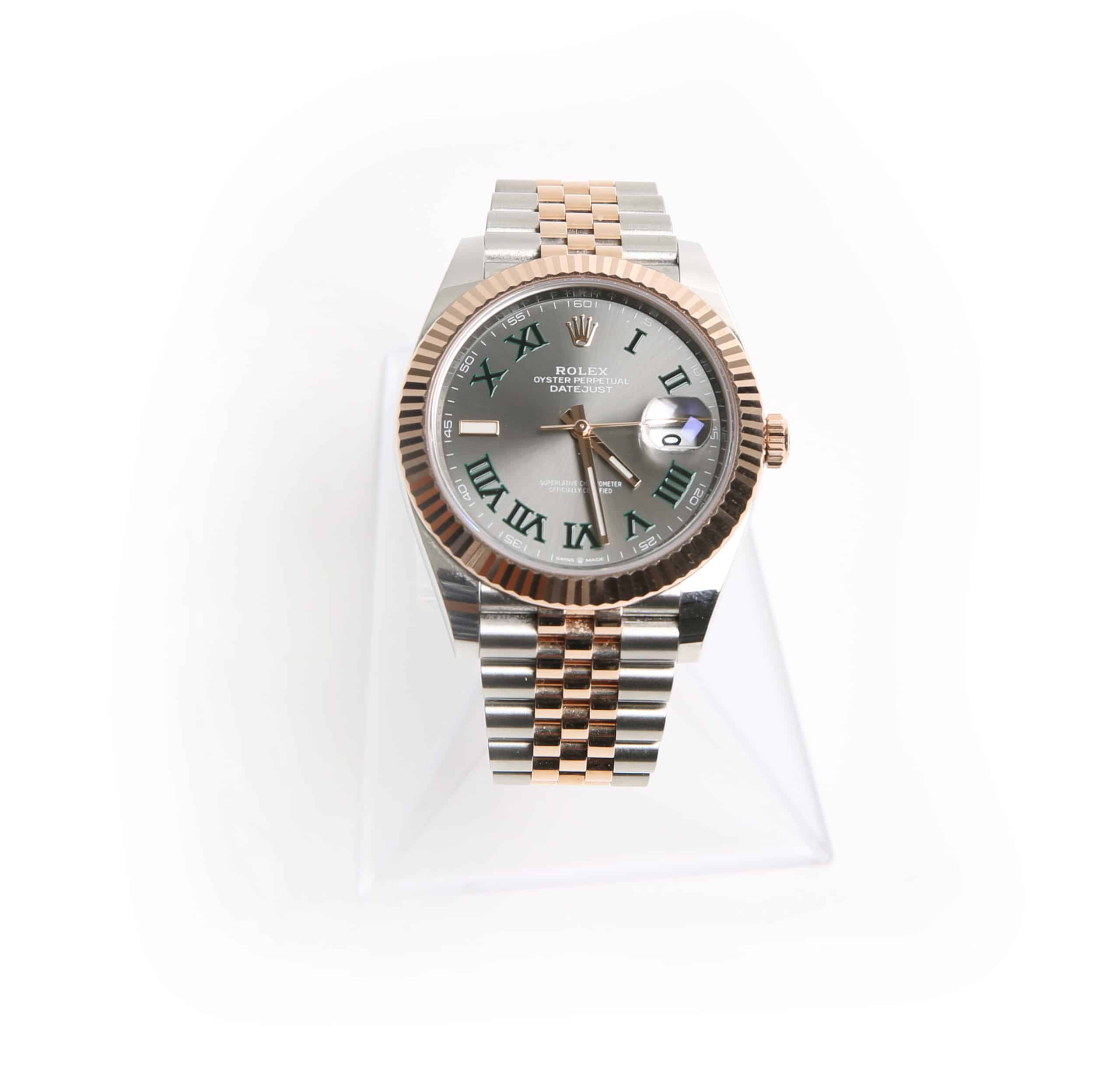 Shop Harry Glinberg Jewelers for the very best luxury watch brands.