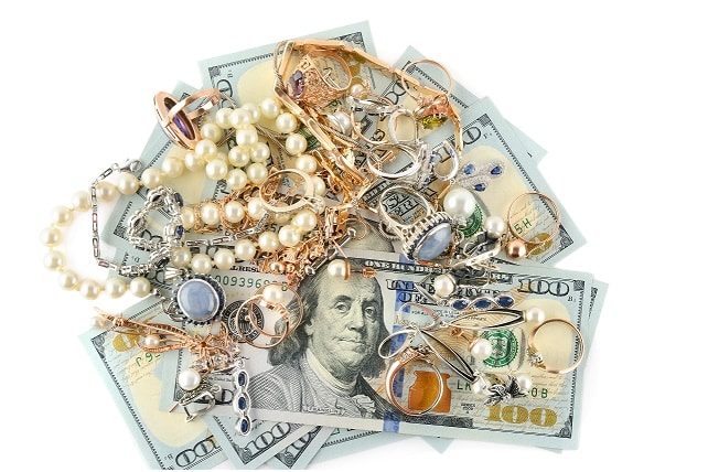 Sell your luxury watches and jewelry to Harry Glinberg Jewelers and get cash today!